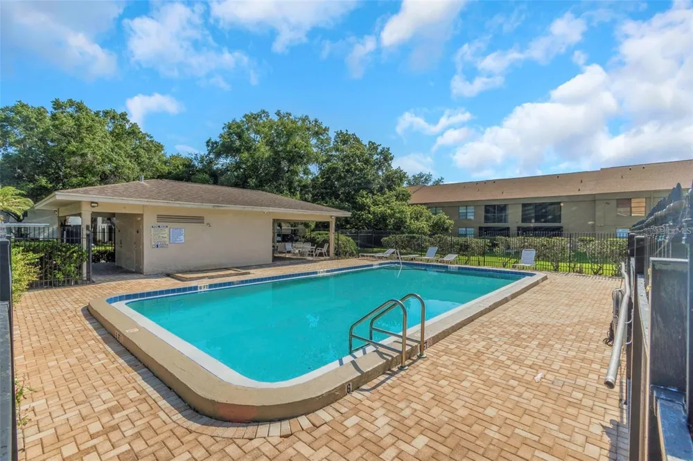 5151 PURITAN CIRCLE #1022 Tampa, FL 33617