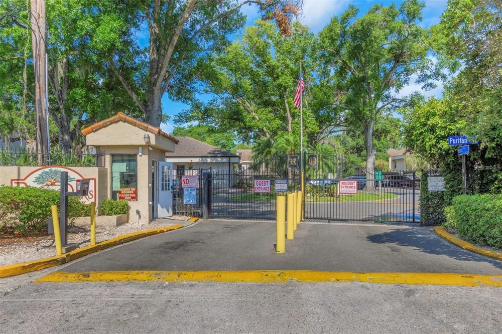 5151 PURITAN CIRCLE #1022 Tampa, FL 33617