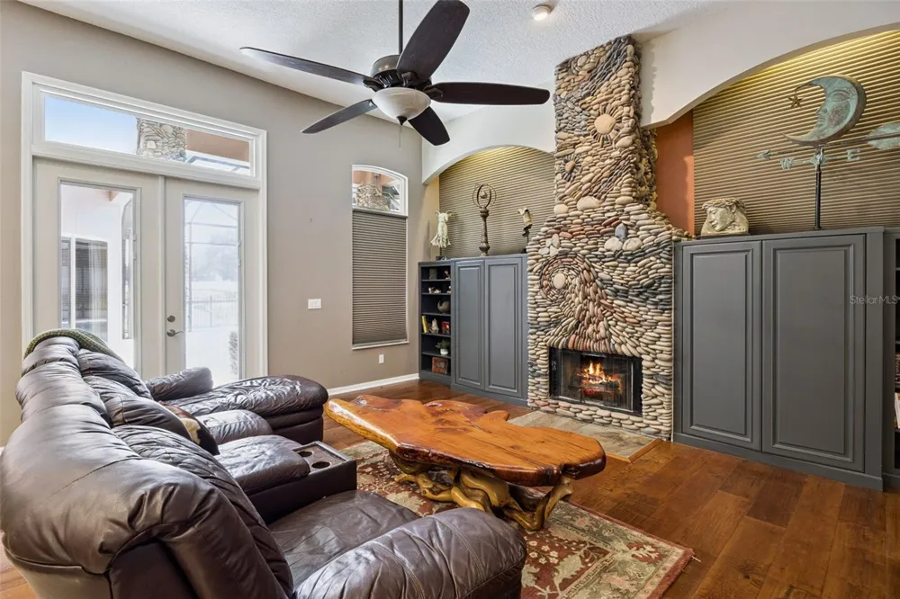 1006 PANTHER STREET Oviedo, FL 32765