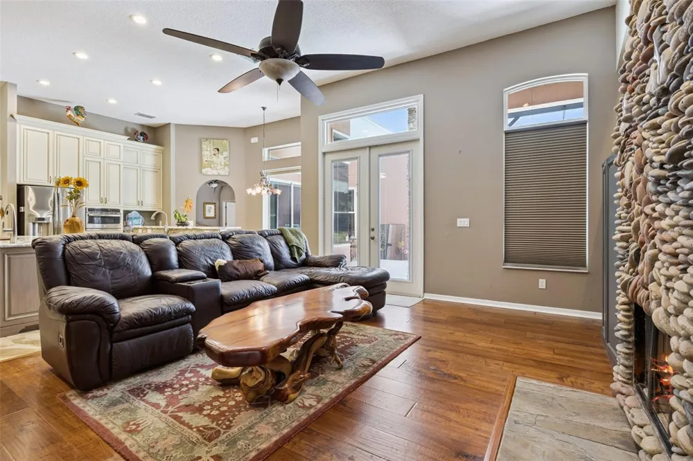 1006 PANTHER STREET Oviedo, FL 32765