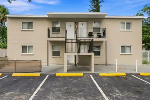 1771 RUSSELL STREET S #1