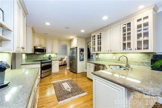 2842 Chelsea Drive Charlotte, NC 28209