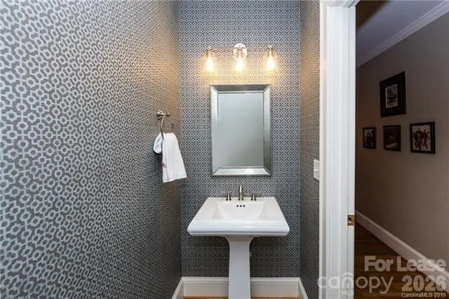 2842 Chelsea Drive Charlotte, NC 28209