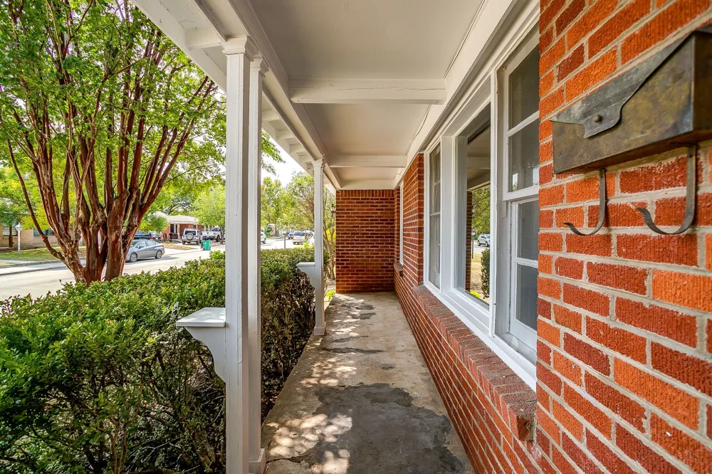 5736 Tracyne Drive Westworth Village, TX 76114