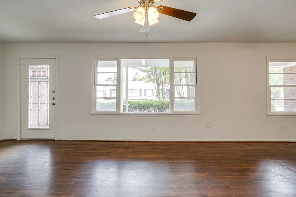 5736 Tracyne Drive Westworth Village, TX 76114
