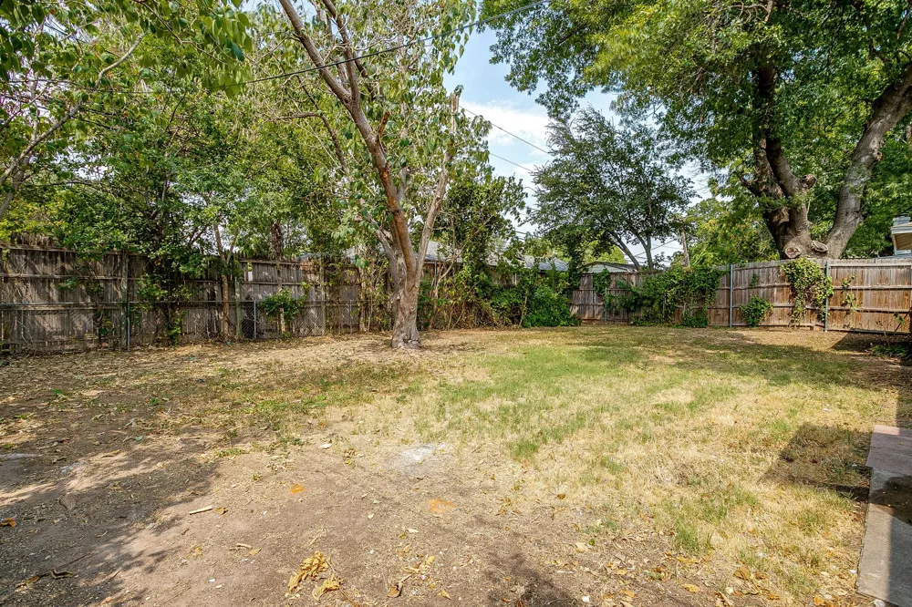 5736 Tracyne Drive Westworth Village, TX 76114