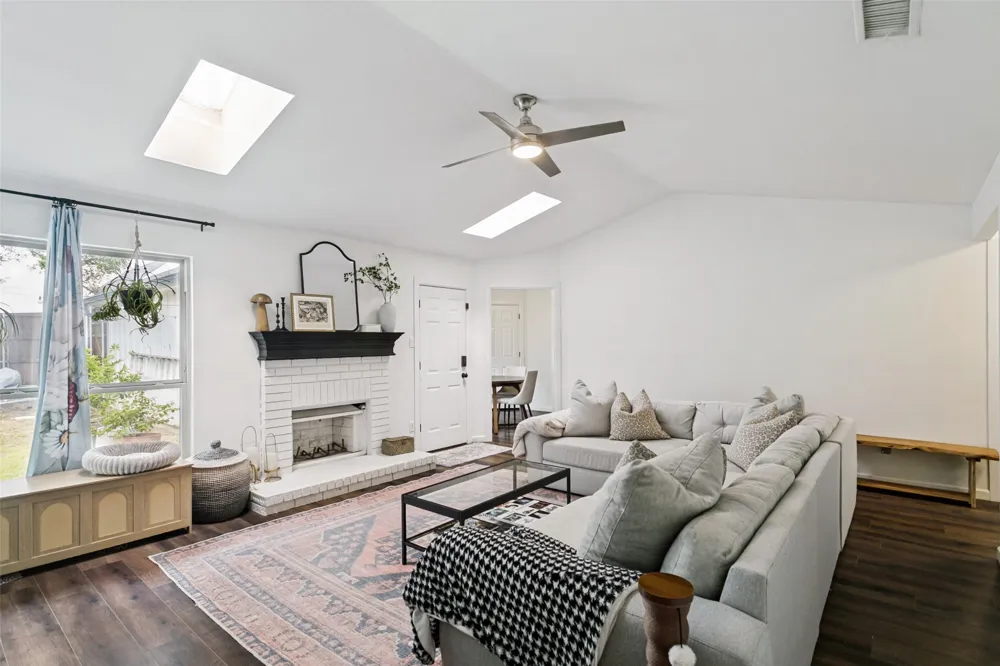 6823 Sharps Drive Plano, TX 75023