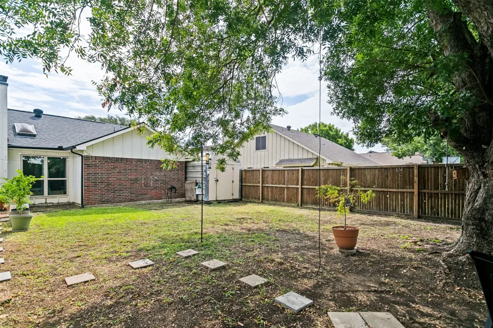 6823 Sharps Drive Plano, TX 75023