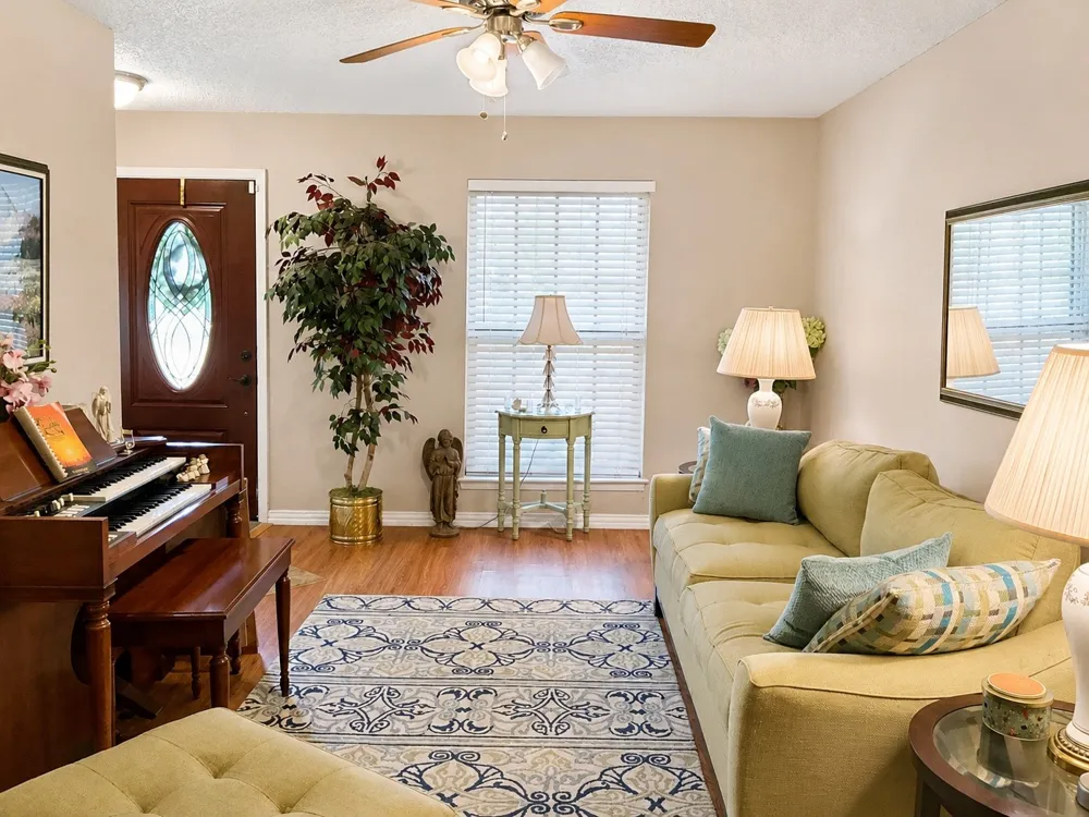 3122 Lark Lane Irving, TX 75062