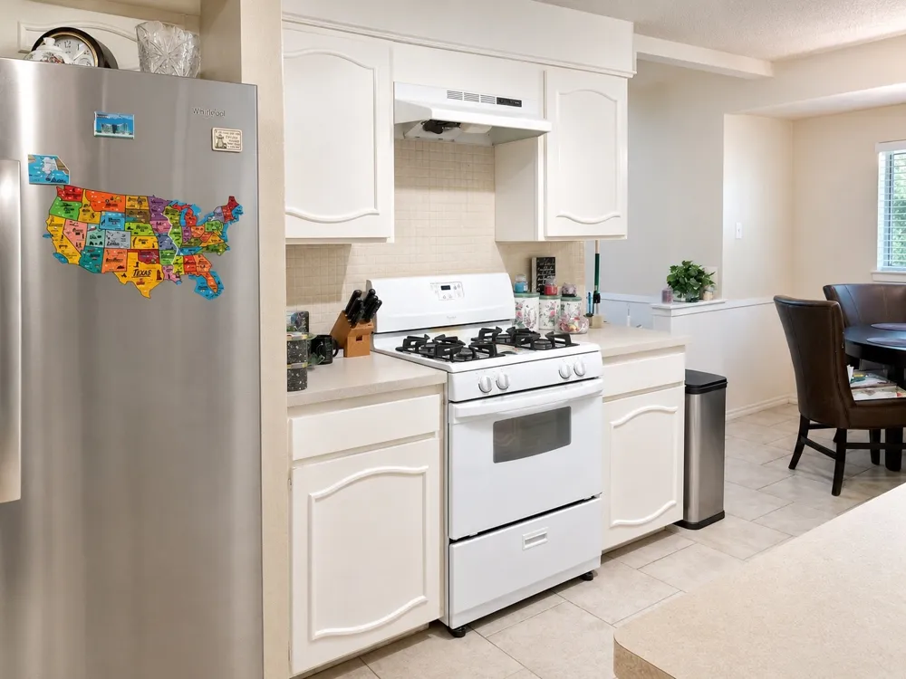 3122 Lark Lane Irving, TX 75062