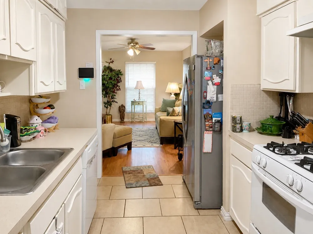 3122 Lark Lane Irving, TX 75062