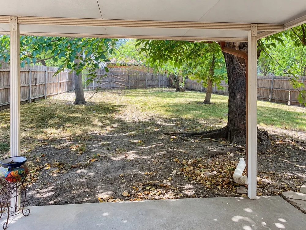 3122 Lark Lane Irving, TX 75062