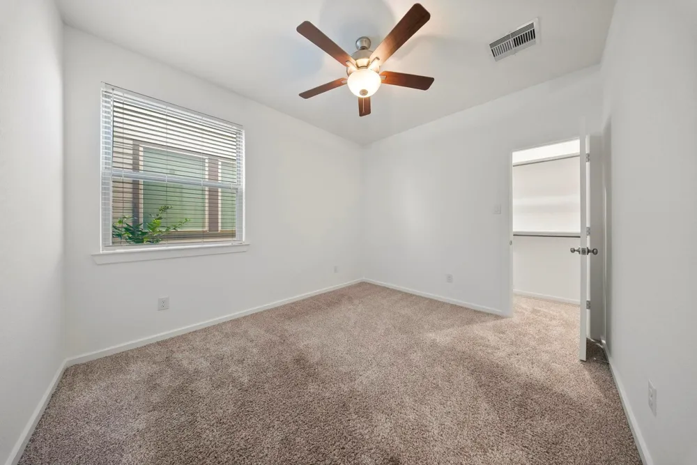 1615 Rustling Creek Drive Missouri City, TX 77459