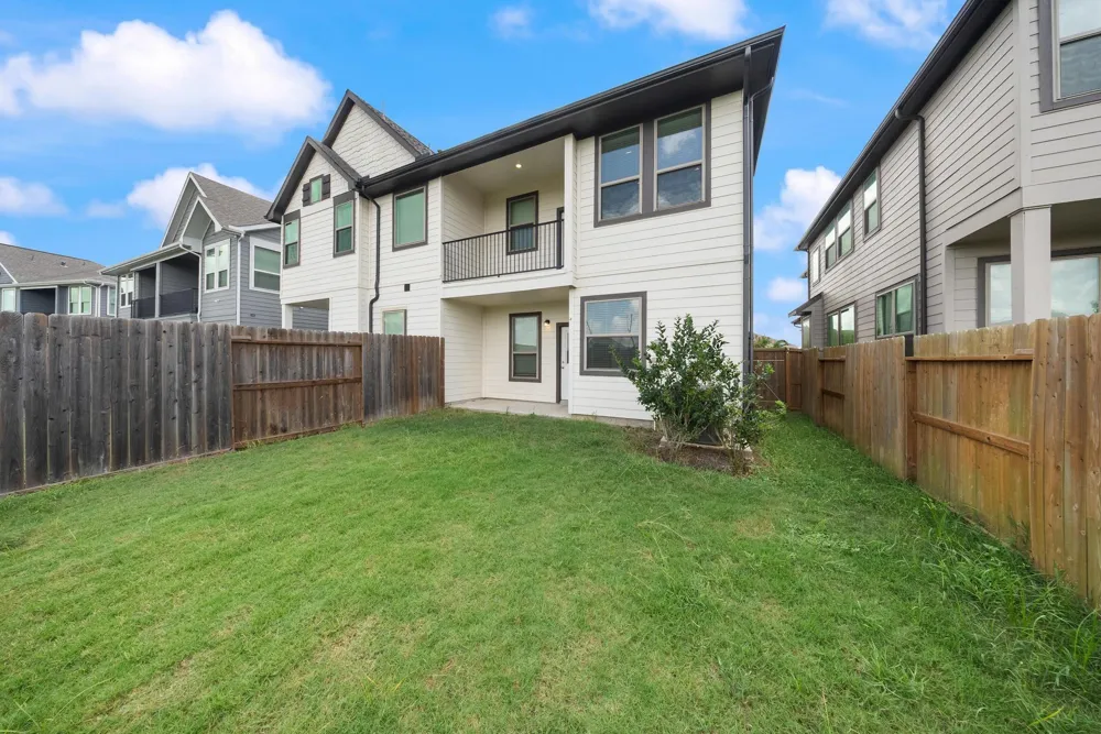 1615 Rustling Creek Drive Missouri City, TX 77459