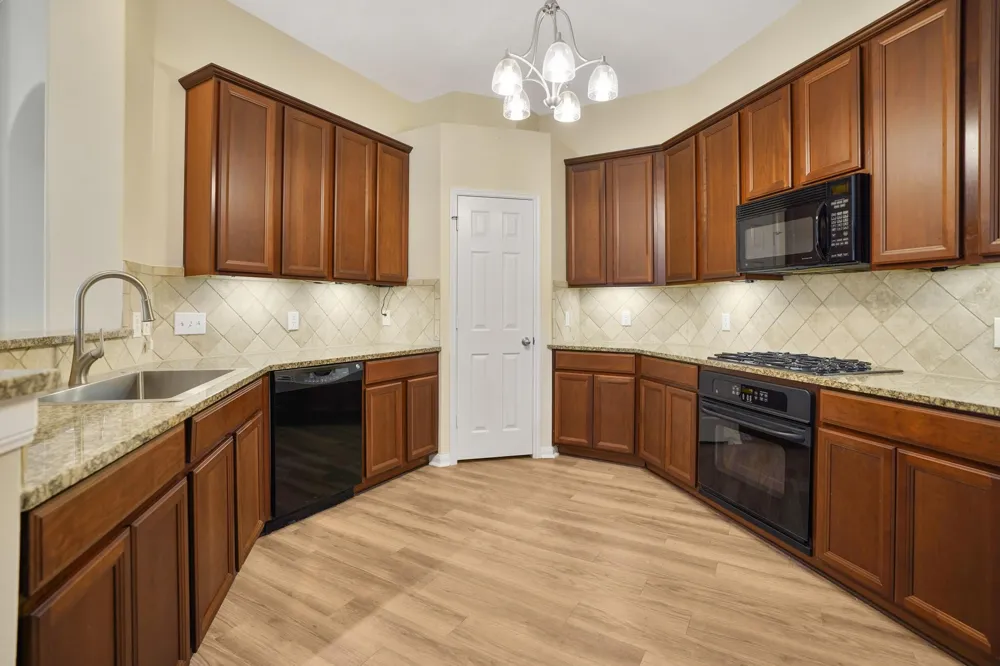 21558 Duke Alexander Drive Kingwood, TX 77339