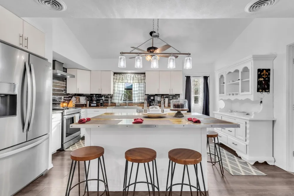 208 Dogwood Circle Ivanhoe, TX 75979
