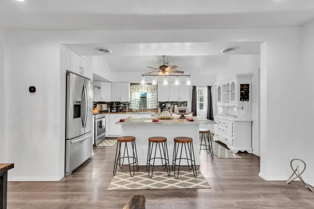 208 Dogwood Circle Ivanhoe, TX 75979