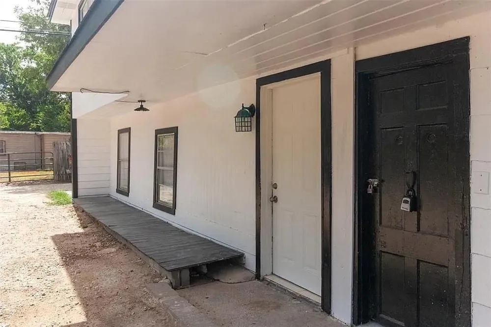 2206 Avenue M #C Rosenberg, TX 77471