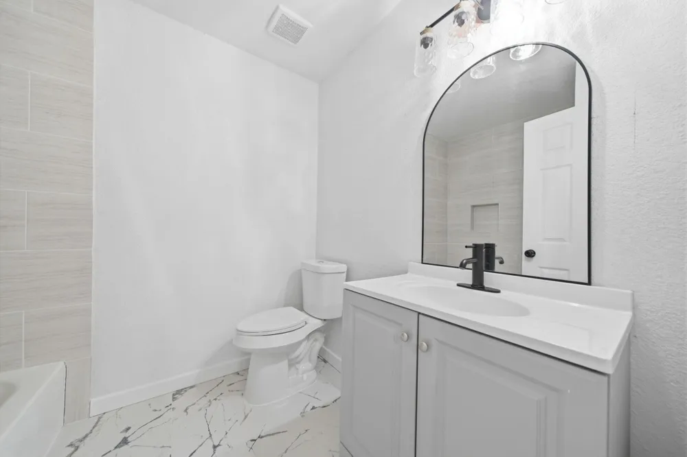 2719 Windchase Boulevard Houston, TX 77082