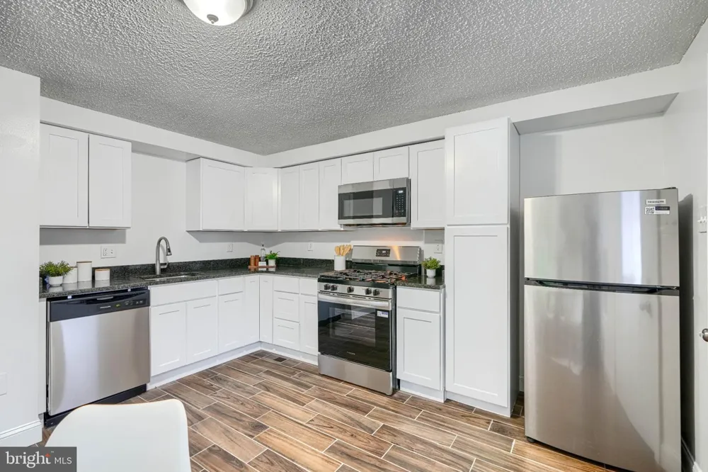 1543 PENROSE AVENUE Baltimore, MD 21223