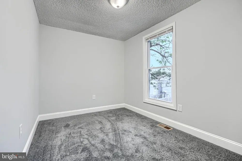1543 PENROSE AVENUE Baltimore, MD 21223