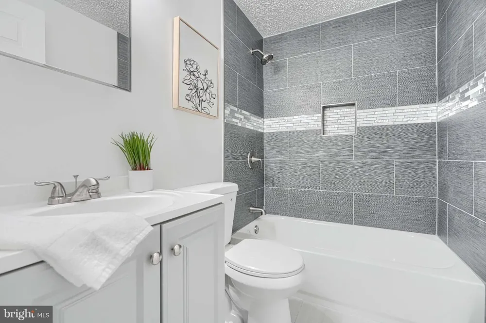 1543 PENROSE AVENUE Baltimore, MD 21223