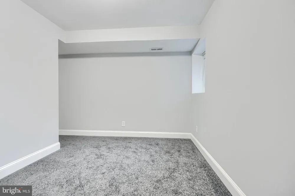 1543 PENROSE AVENUE Baltimore, MD 21223