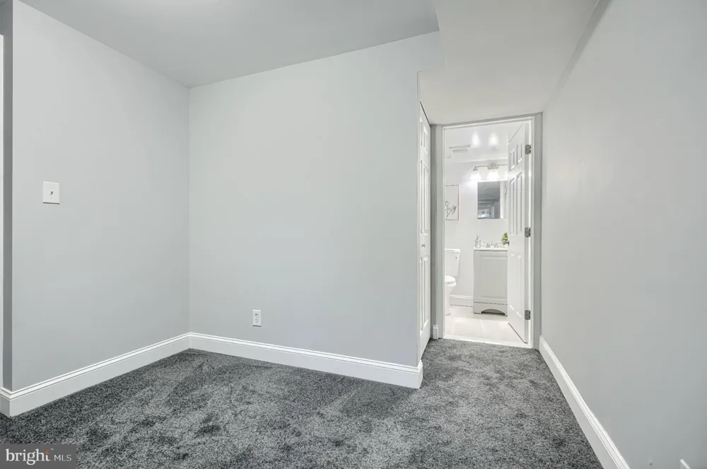 1543 PENROSE AVENUE Baltimore, MD 21223