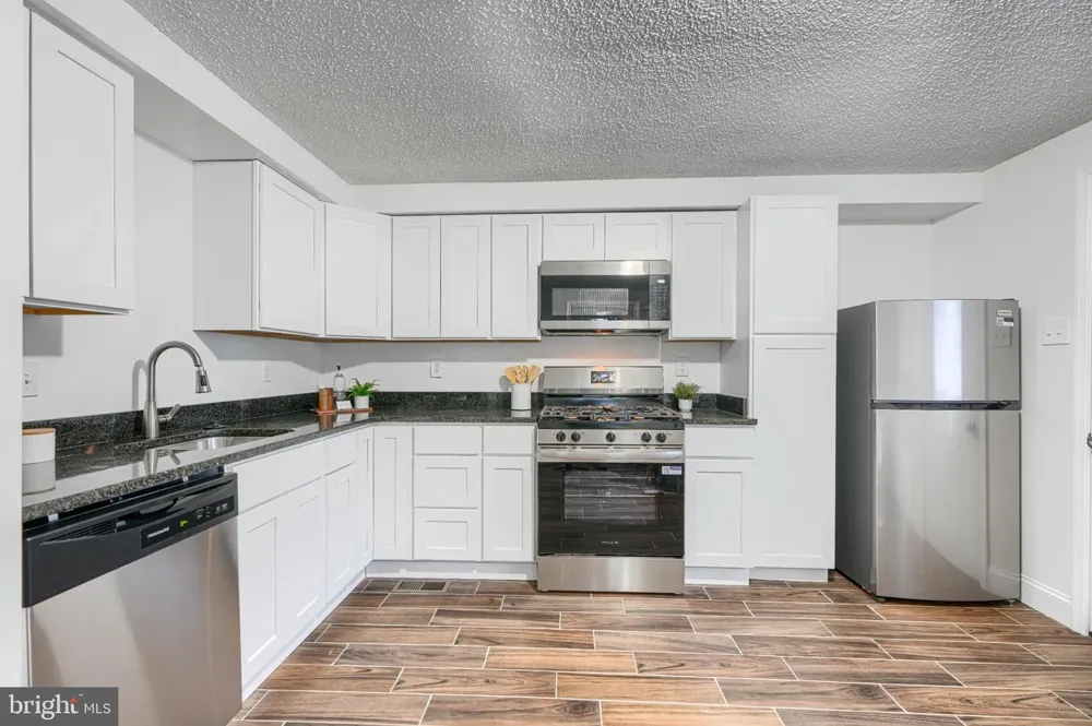 1543 PENROSE AVENUE Baltimore, MD 21223
