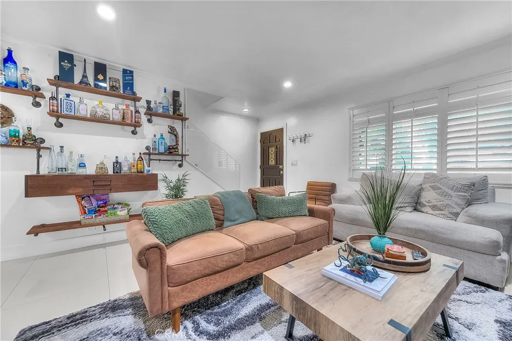 15906 Rowland La Puente, CA 91744