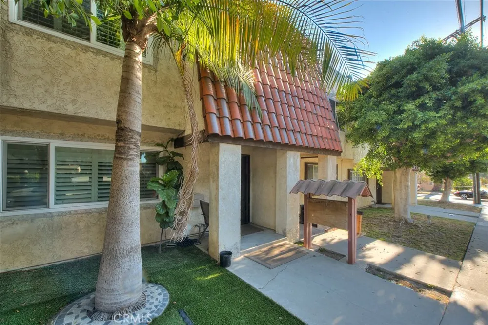 15906 Rowland La Puente, CA 91744