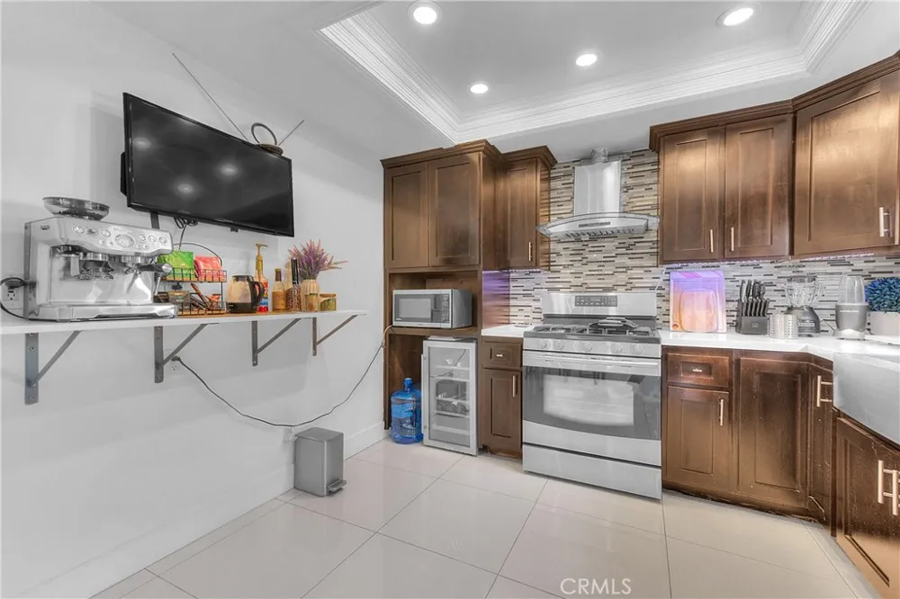 15906 Rowland La Puente, CA 91744