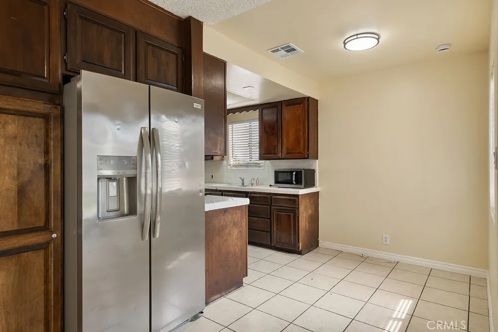 337 S Enid Avenue Azusa, CA 91702