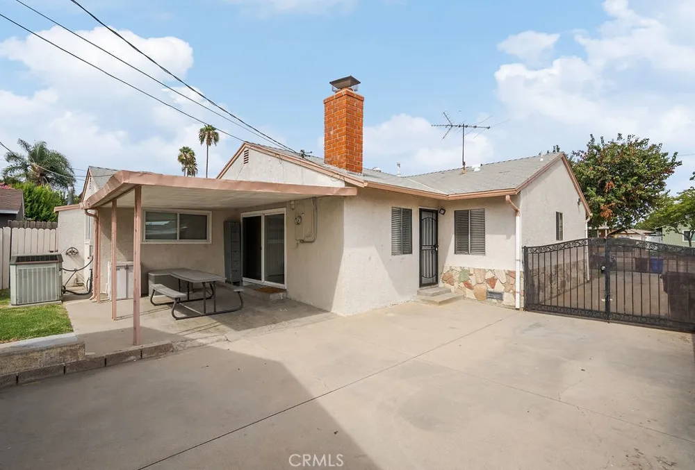 337 S Enid Avenue Azusa, CA 91702