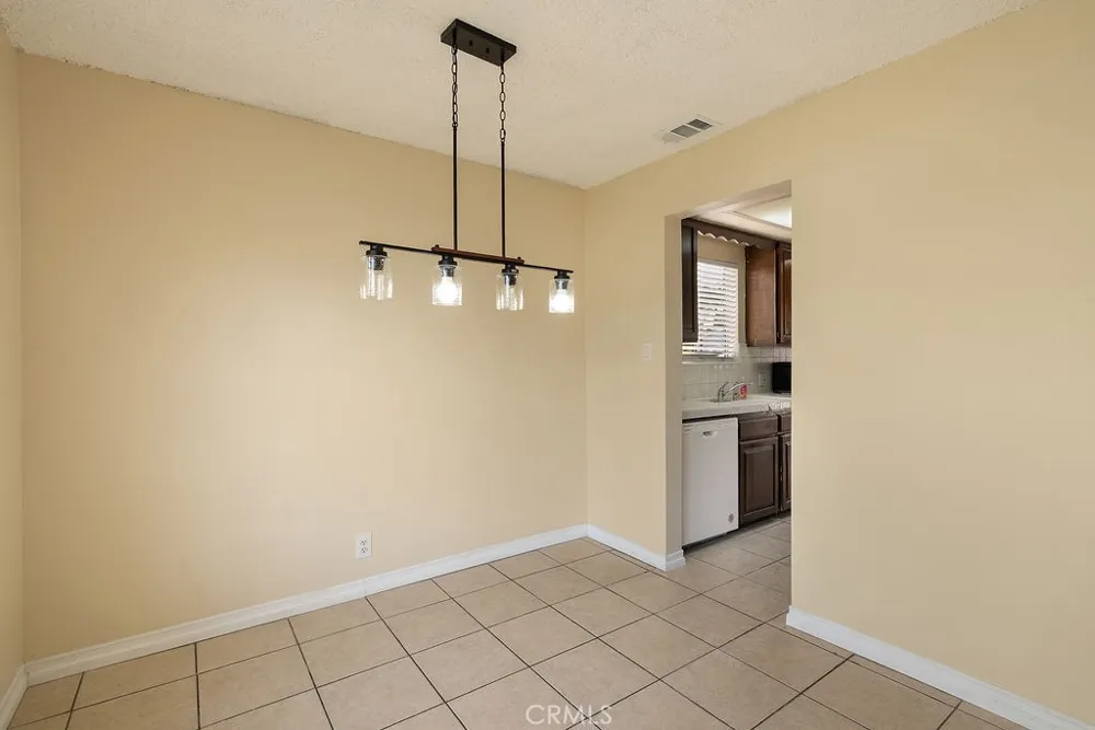 337 S Enid Avenue Azusa, CA 91702