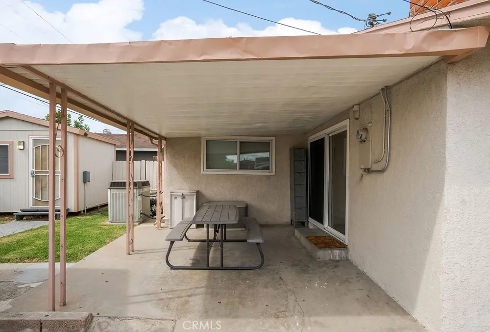 337 S Enid Avenue Azusa, CA 91702
