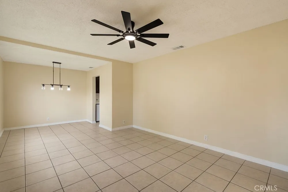 337 S Enid Avenue Azusa, CA 91702