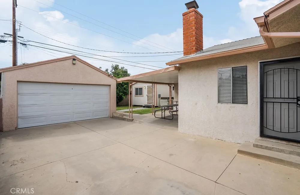 337 S Enid Avenue Azusa, CA 91702