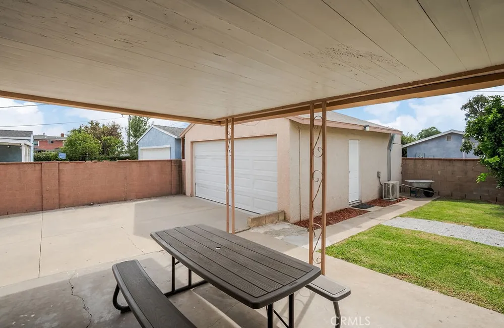 337 S Enid Avenue Azusa, CA 91702