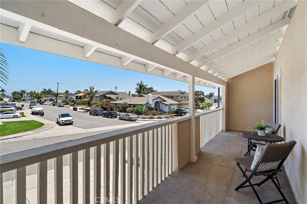 17527 Briarwood Street Fountain Valley, CA 92708