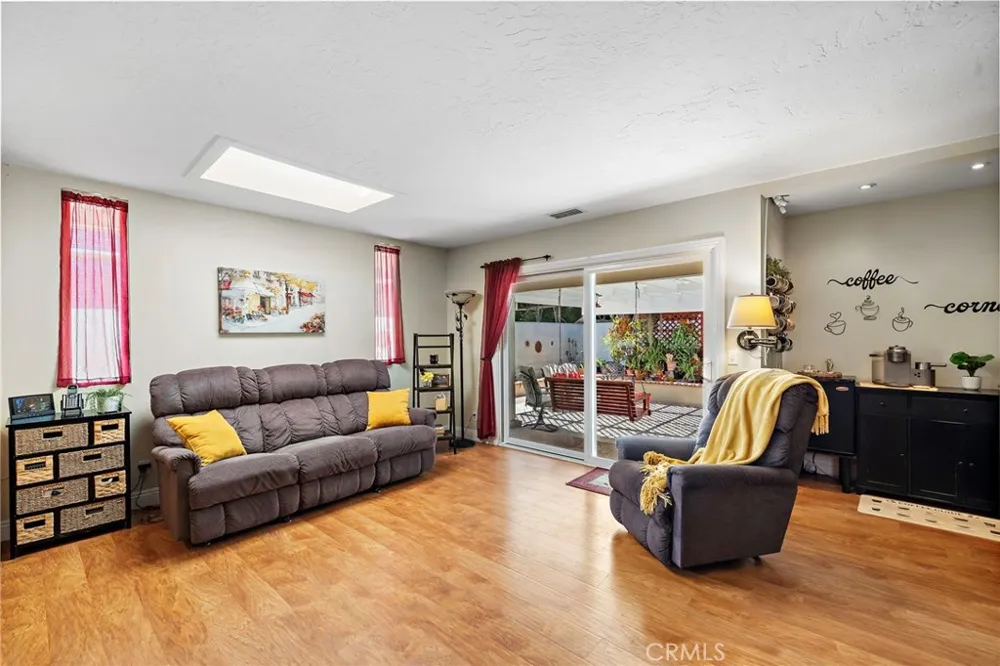17527 Briarwood Street Fountain Valley, CA 92708