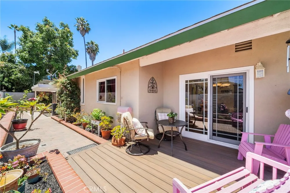 17527 Briarwood Street Fountain Valley, CA 92708