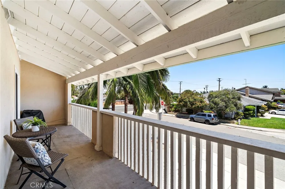 17527 Briarwood Street Fountain Valley, CA 92708