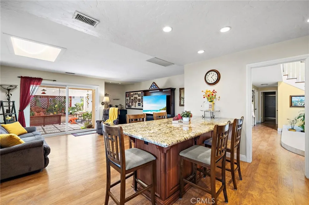 17527 Briarwood Street Fountain Valley, CA 92708