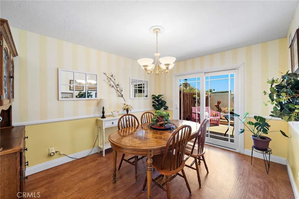17527 Briarwood Street Fountain Valley, CA 92708
