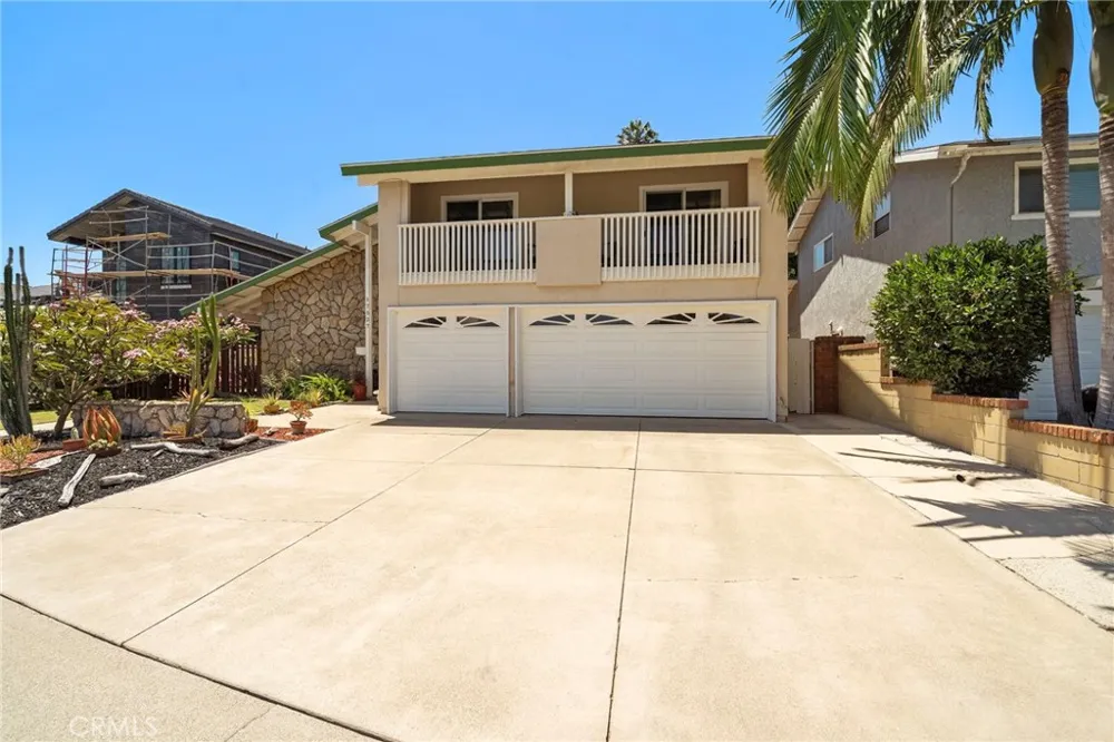17527 Briarwood Street Fountain Valley, CA 92708