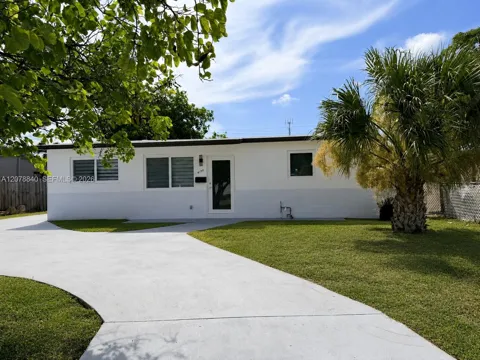 4130 NW 11th Ave
