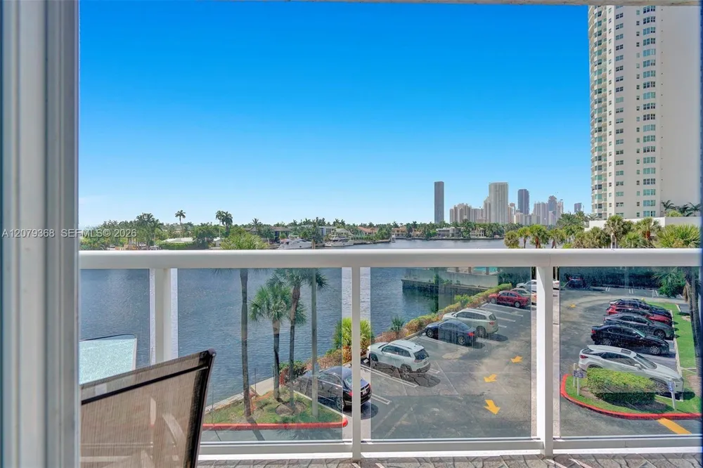 20515 E Country Club Dr #346 Aventura, FL 33180