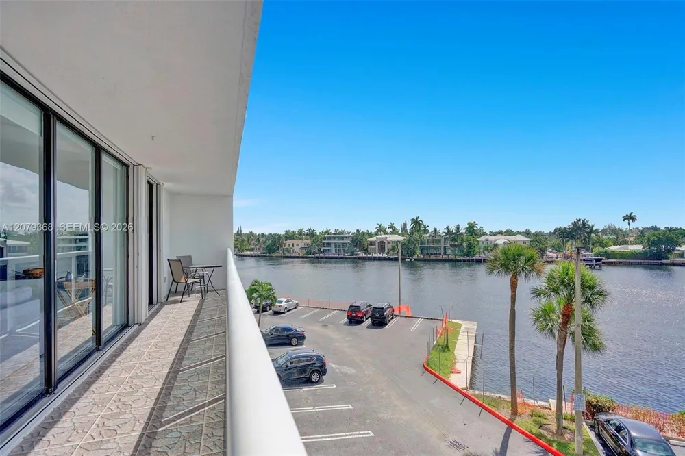 20515 E Country Club Dr #346 Aventura, FL 33180