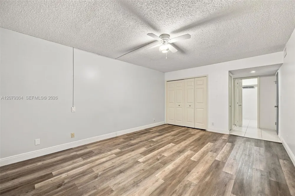16325 Golf Club Rd #104 Weston, FL 33326